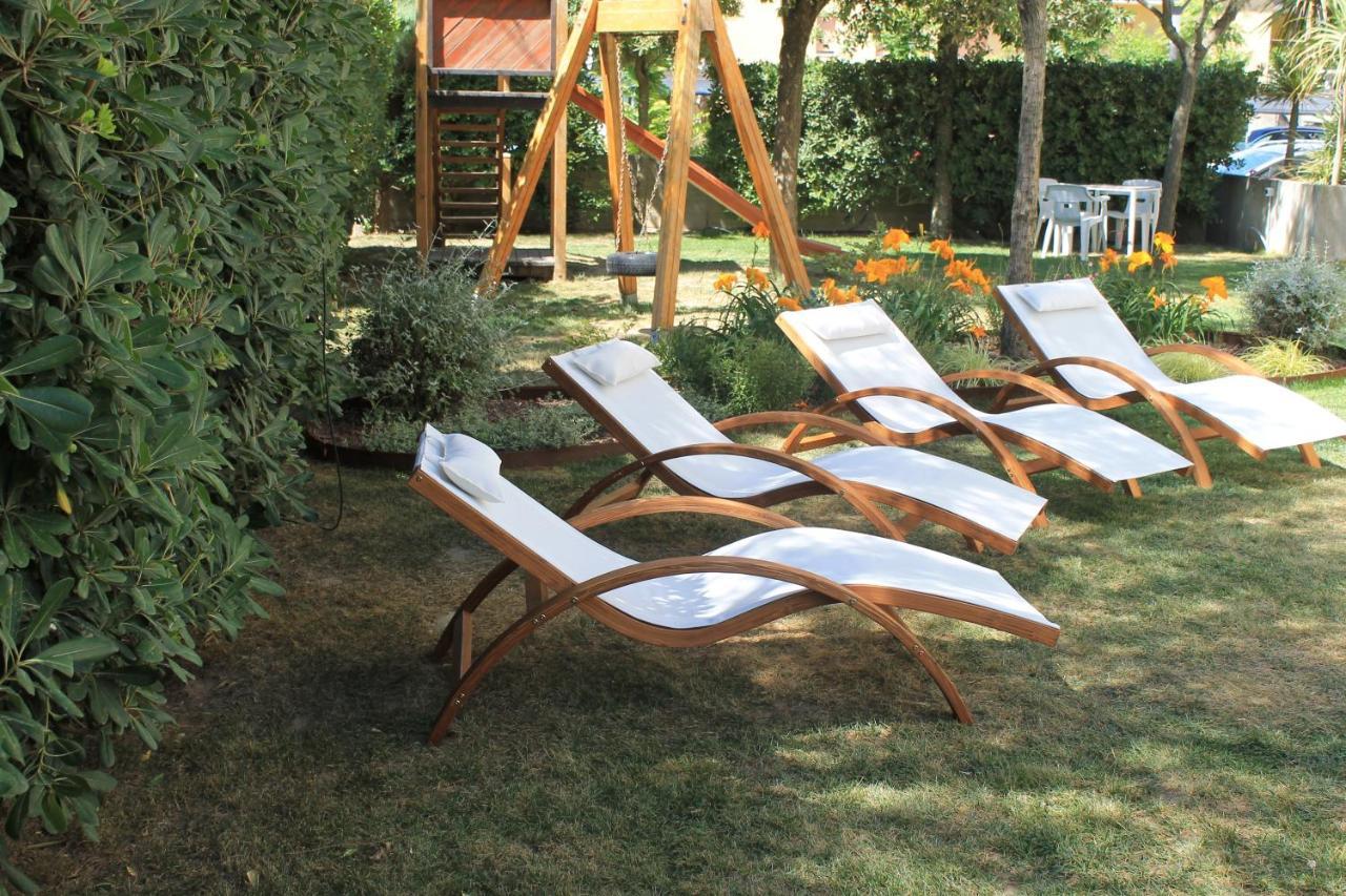 Hotel Astor B&B Lido di Classe Exteriör bild