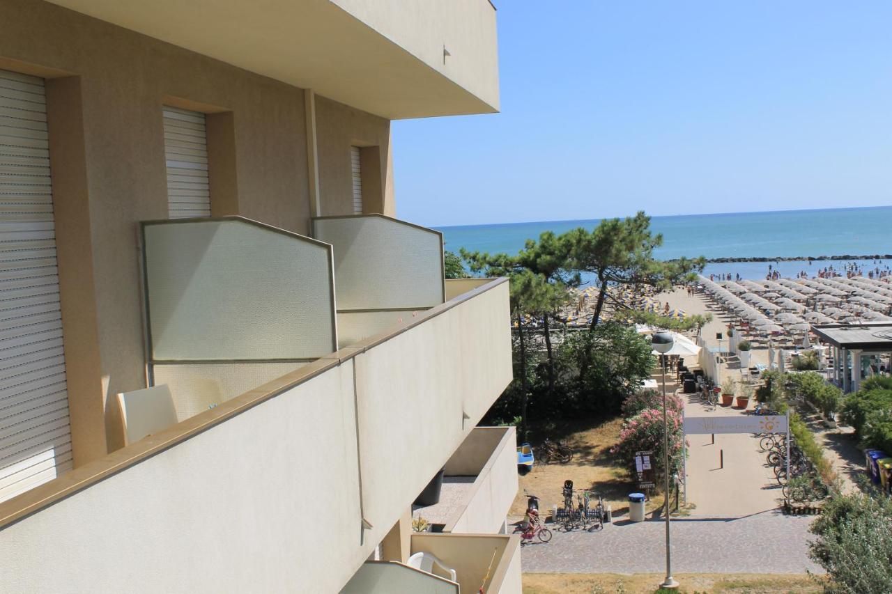 Hotel Astor B&B Lido di Classe Exteriör bild